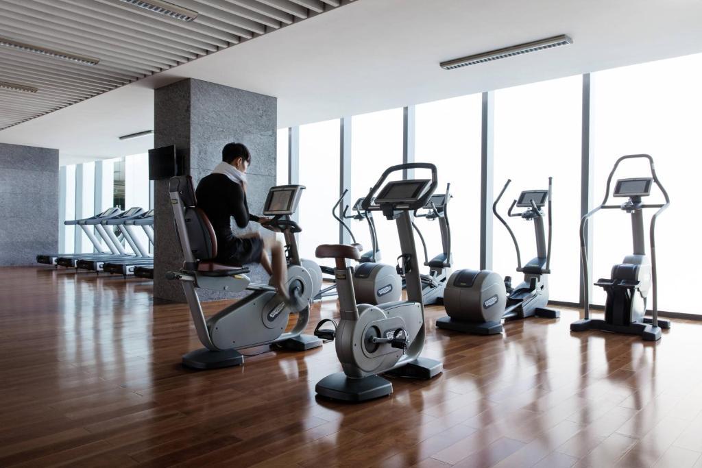 Fitness centrum a/nebo fitness zařízení v ubytování JW Marriott Hotel Beijing