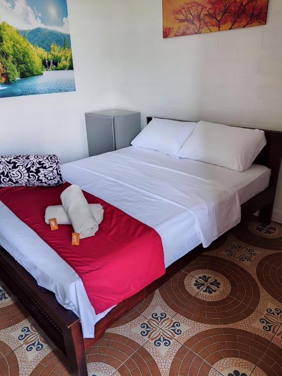 Postel nebo postele na pokoji v ubytování Hotel Hollywood Paradise ZF