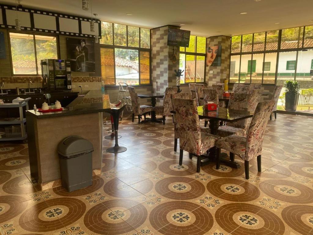 Posezení v ubytování Hotel Hollywood Paradise ZF