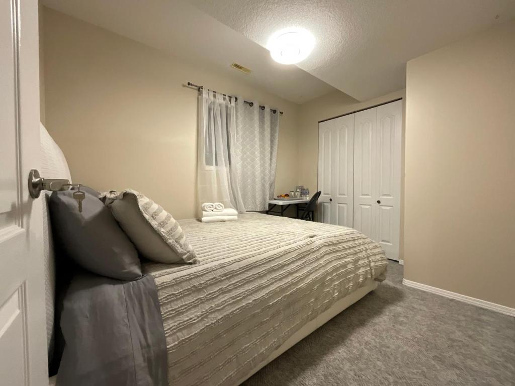 Postel nebo postele na pokoji v ubytování Cozy Comfort rooms in Nanaimo