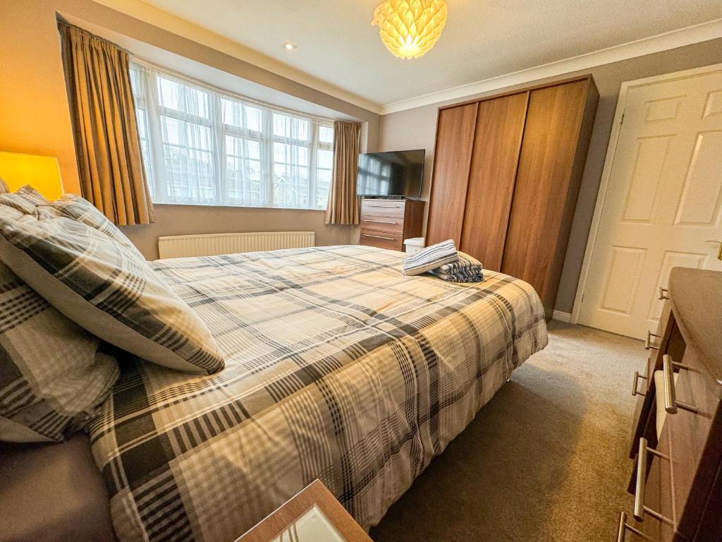 Beach House by Visit Cleethorpes - Holiday Home