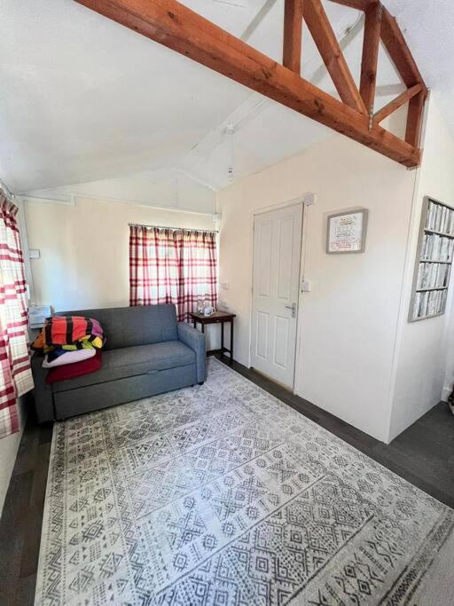 Detached cosy Dorset cabin photo