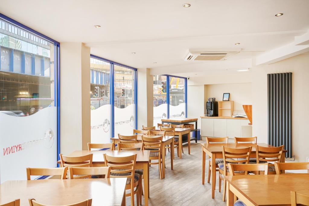 Discovery Inn - Leeds - Resim 4