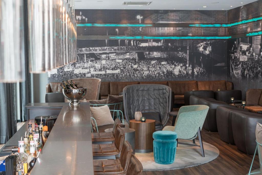 Posezení v ubytování Motel One Leipzig-Nikolaikirche