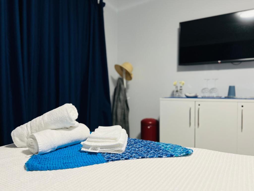 LA SOL - ensuite & seperate entrance - close to uni