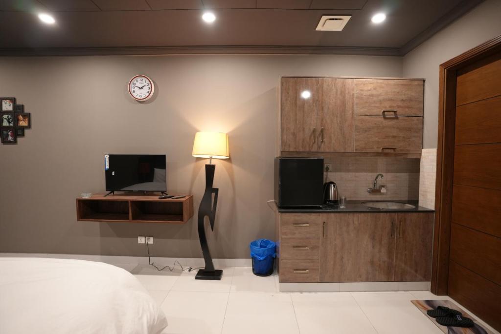 Kuchyň nebo kuchyňský kout v ubytování Hotel Crossroads