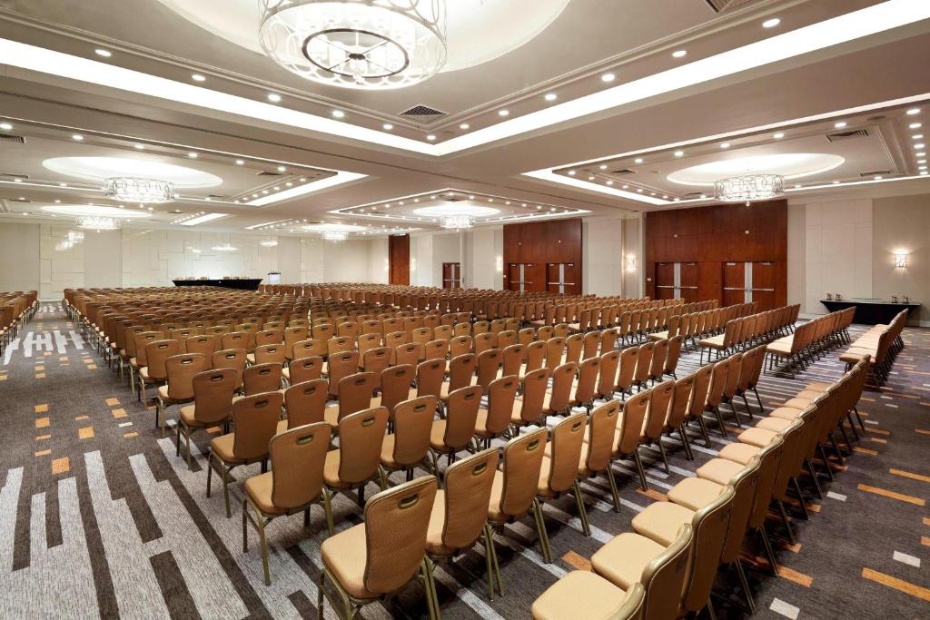 Delta Hotels by Marriott Ottawa City Centre - Resim 43