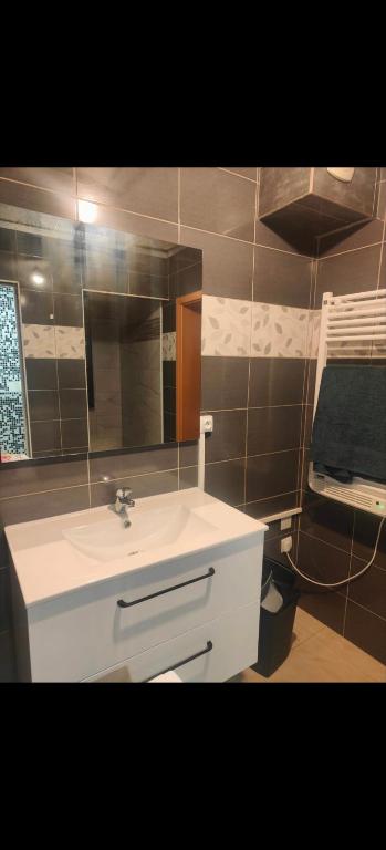 Auberge du manala chambre 4 personnes 24-24 – photo 12