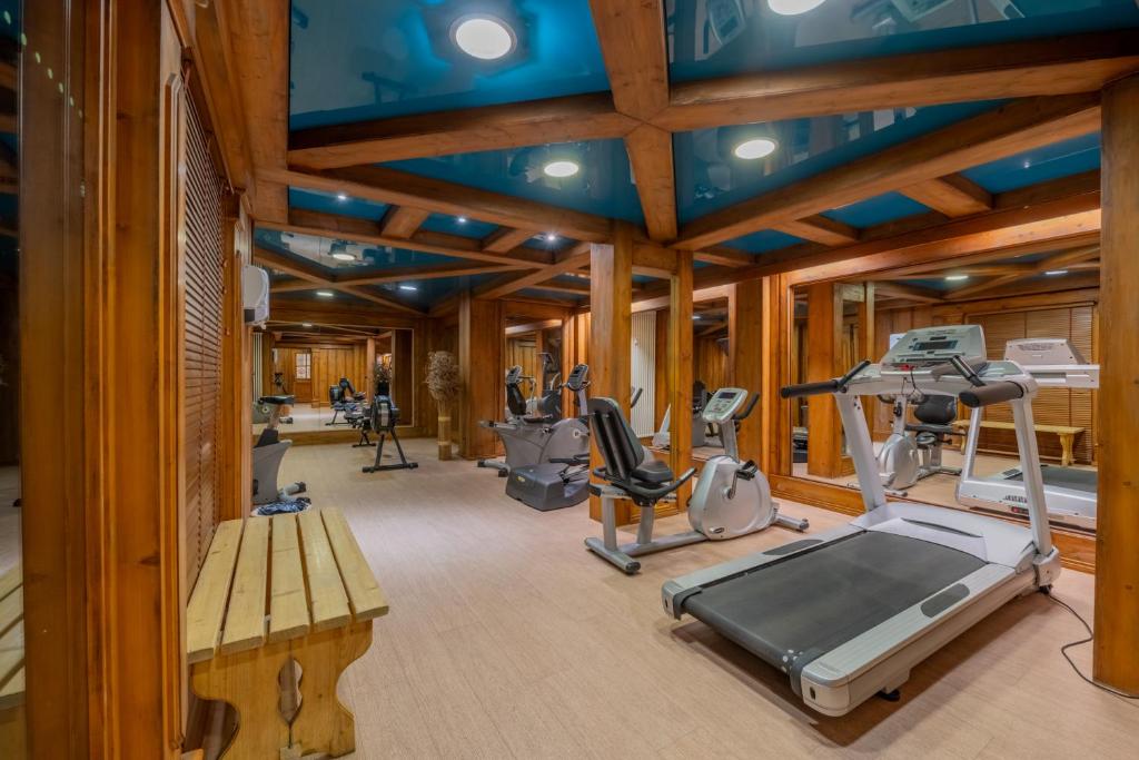 Posilňovňa alebo fitness centrum v ubytovaní La Ginabelle - Sauna & Swimming pool - Happy Rentals