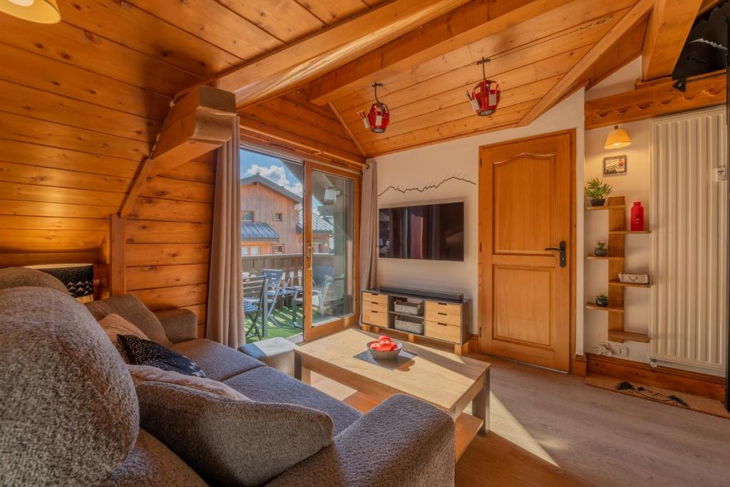 Televízia a/alebo spoločenská miestnosť v ubytovaní La Ginabelle - Sauna & Swimming pool - Happy Rentals