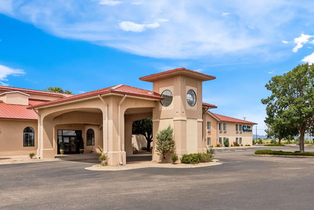 Το κτήριο όπου στεγάζεται  το ξενοδοχείο