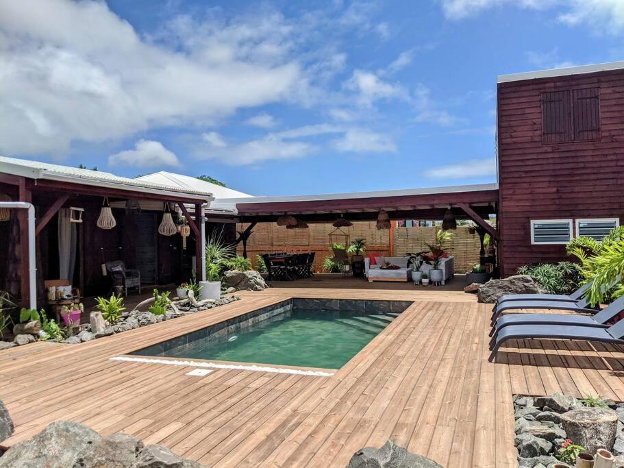 Hồ bơi trong/gần Villa Bois Chic