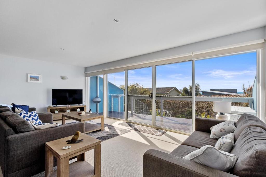 Posezení v ubytování Osbourne walk to beach