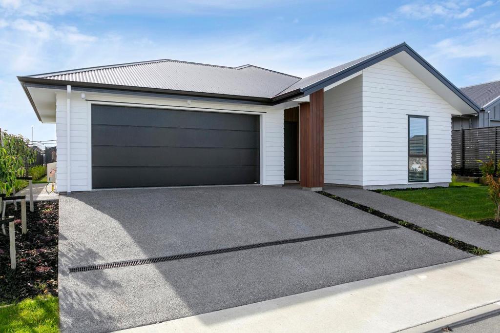 Brand New Cosy and Convenient Retreat - Resim 9