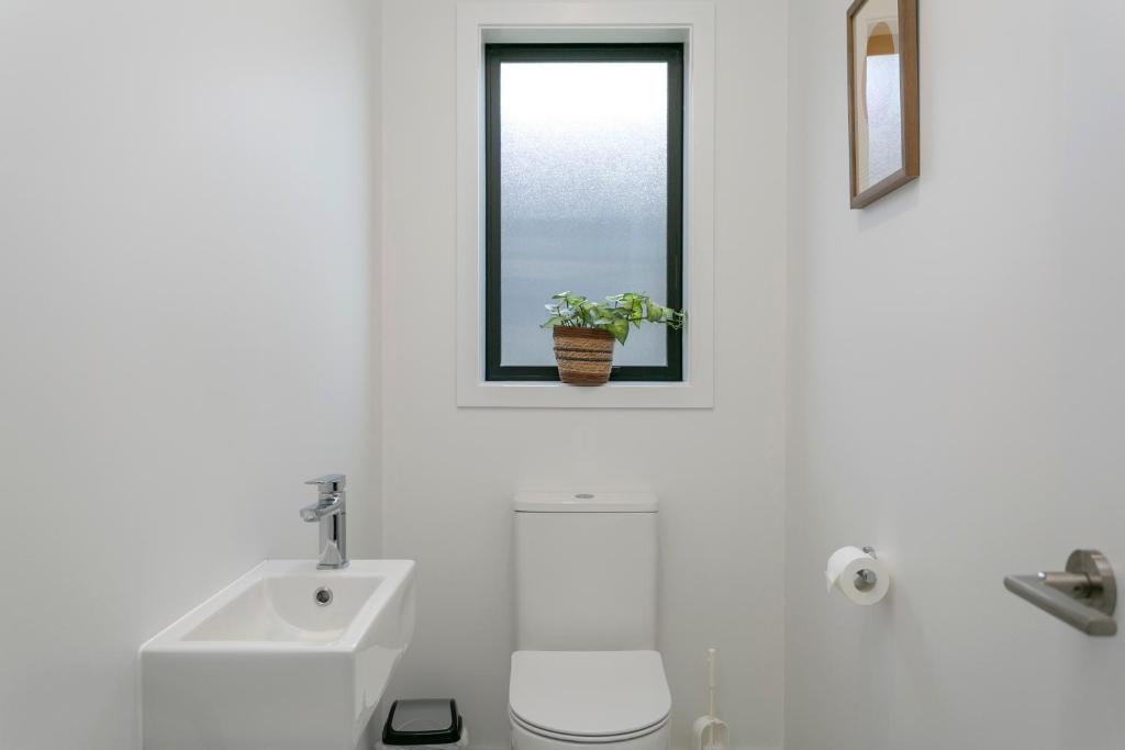 Brand New Cosy and Convenient Retreat - Resim 8