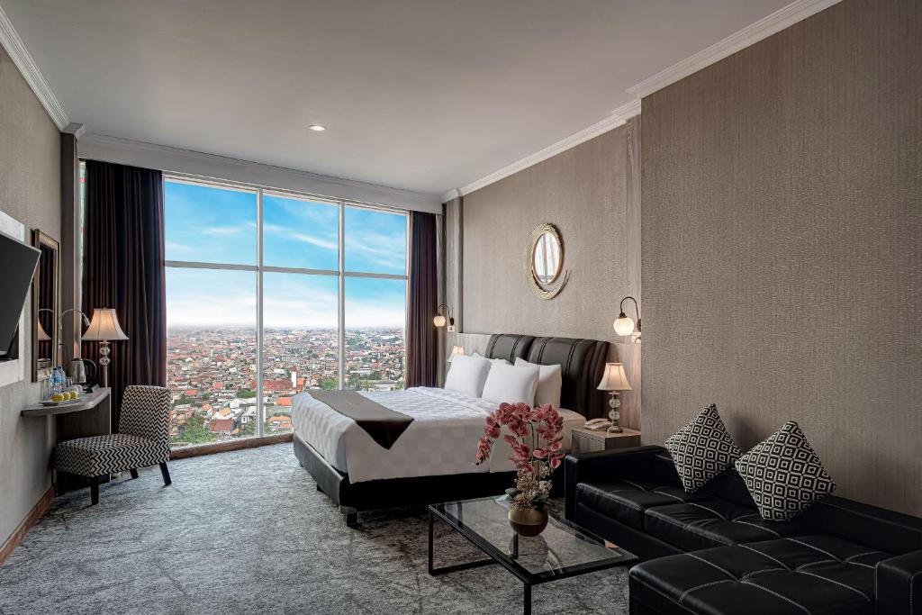 Posezení v ubytování Goldvitel Hotel Surabaya