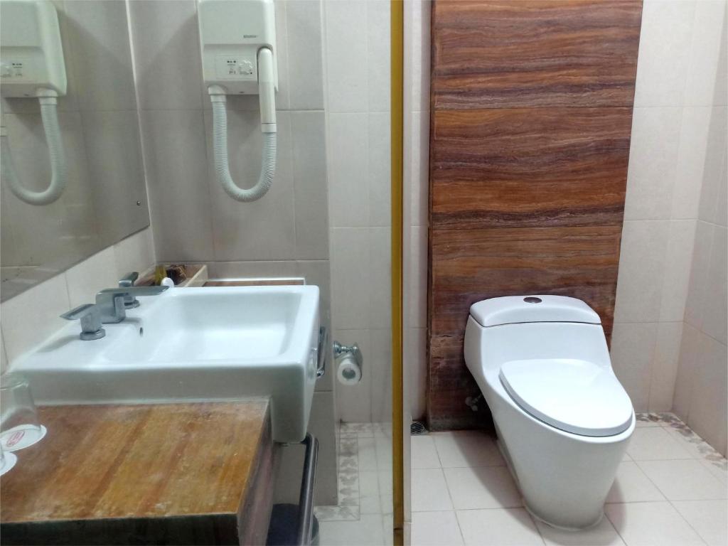 Koupelna v ubytování Ros-In Hotel