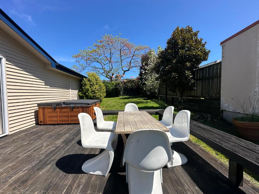 Dream home in central of Rotorua with spa pool - Resim 23