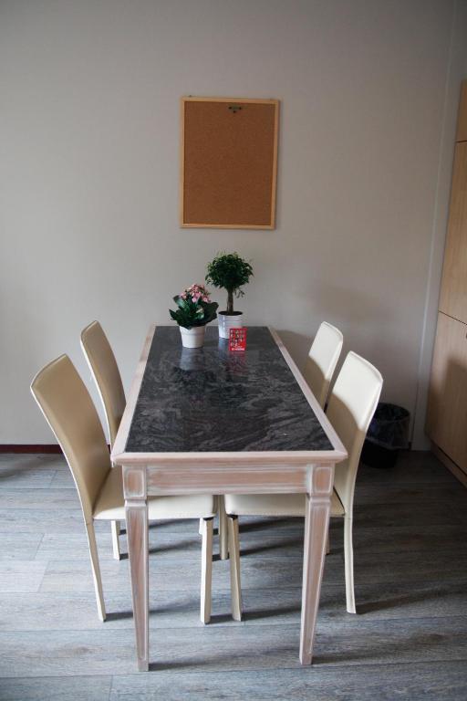 Ambassador Suites Antwerp - Appartamento Familiare (4 Adulti)