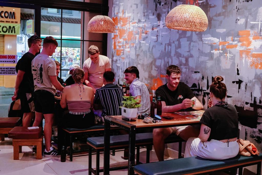 Majutusasutuse Base Backpackers külastajad