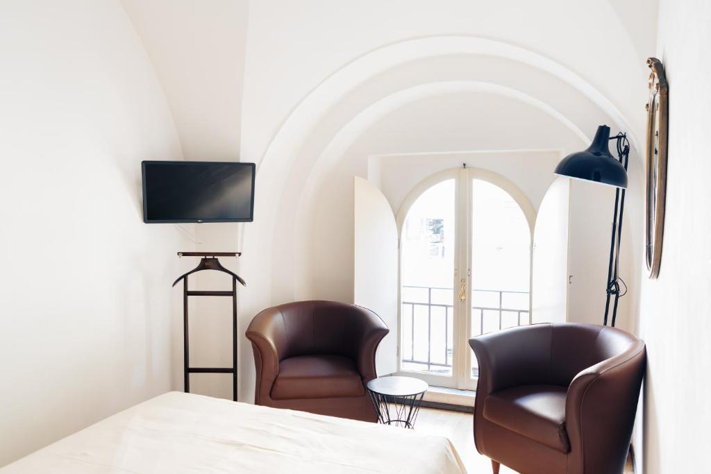 Restart Accommodations Celimontana