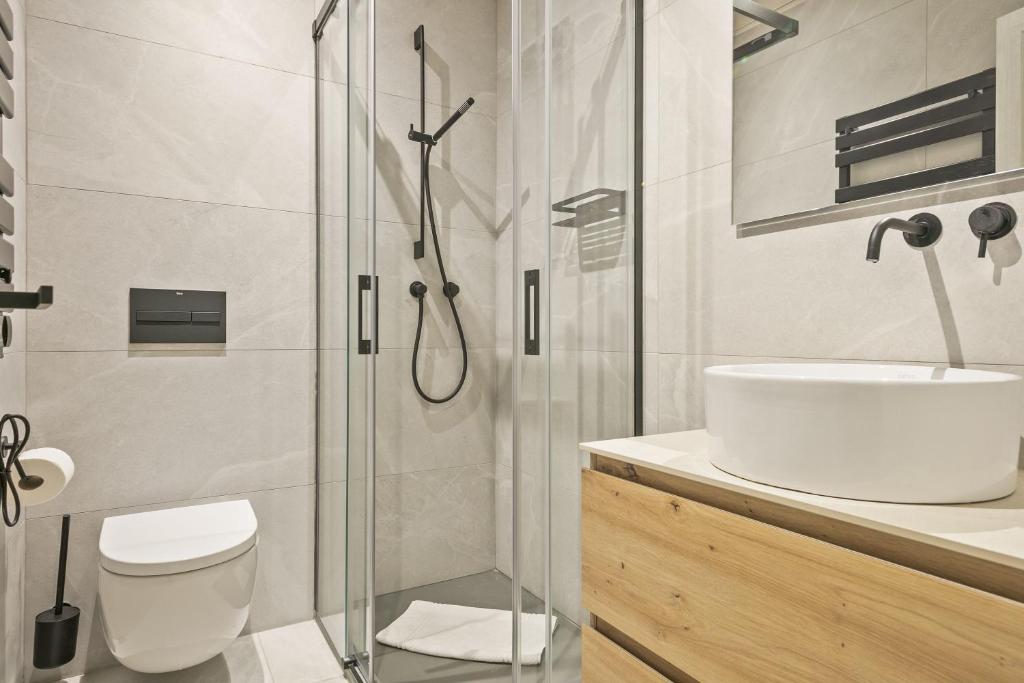 A bathroom at Luderna - Casa con jardín Bedrera