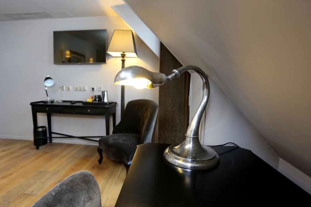 Hotel Saint-Louis Pigalle - Resim 29