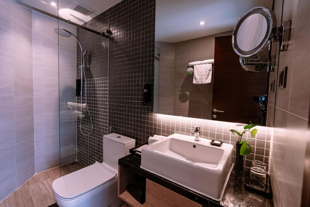 Family Room with Balcony with Free Herbal Foot Bath 15 mins