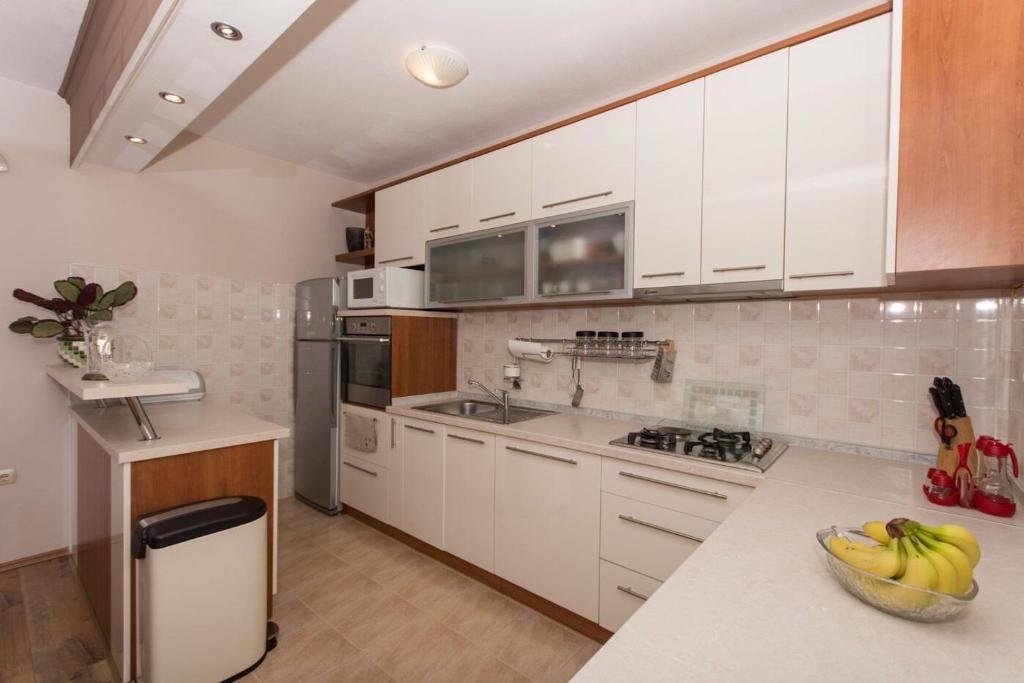 Kuchyňa alebo kuchynka v ubytovaní Apartment Marijan