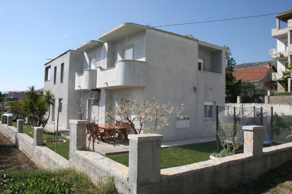 Budova, v ktorej sa apartmán nachádza