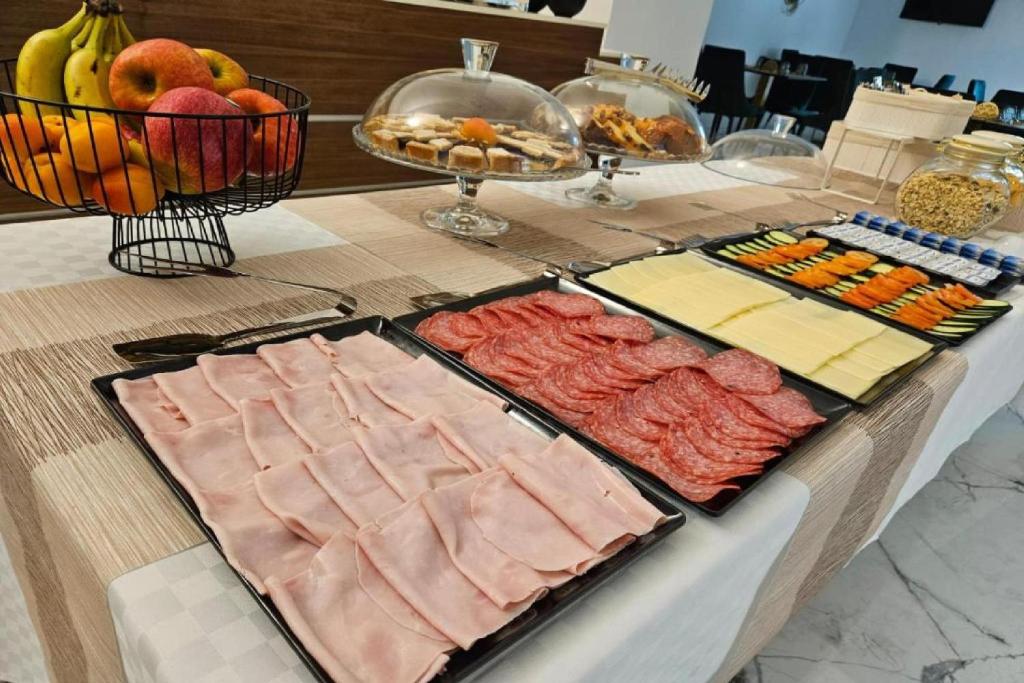 Jídlo v hotelu nebo okolí