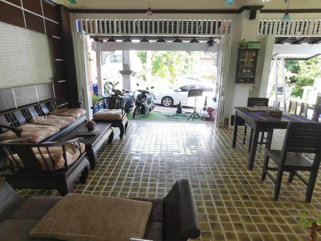 Posezení v ubytování บ้านอันดามัน กระบี่