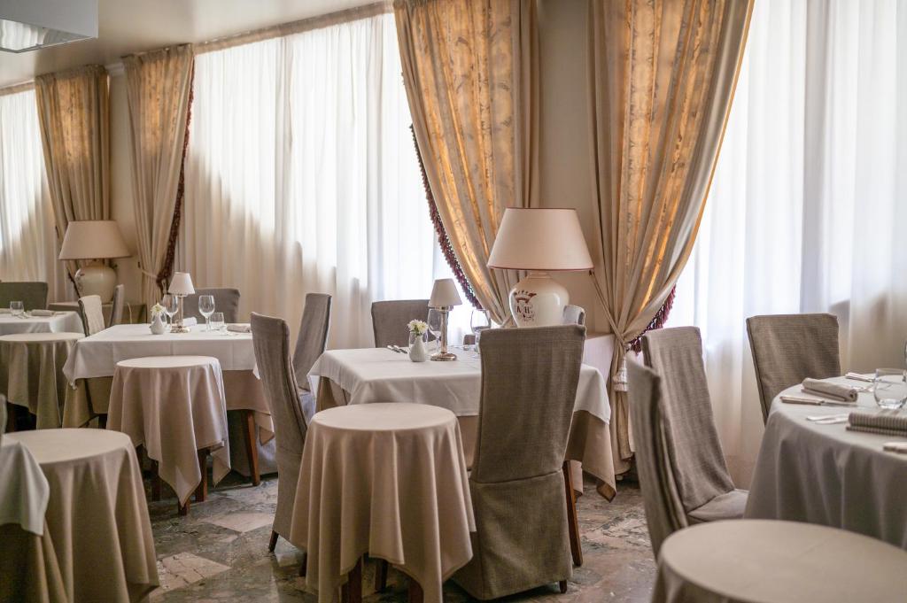 Restaurace v ubytování Hotel Anthony