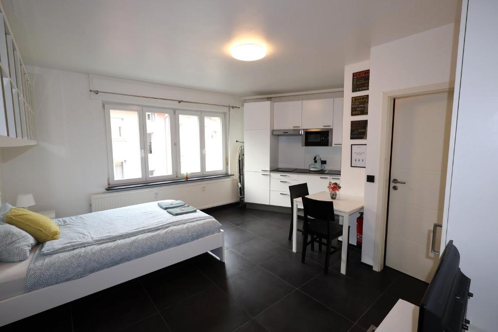 Apartment near train station - Resim 4