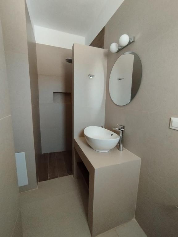 Koupelna v ubytování Tamaris Suites