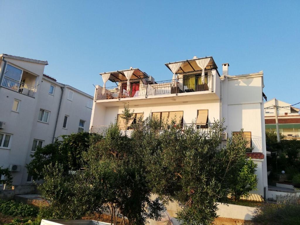 Budova, v ktorej sa apartmán nachádza