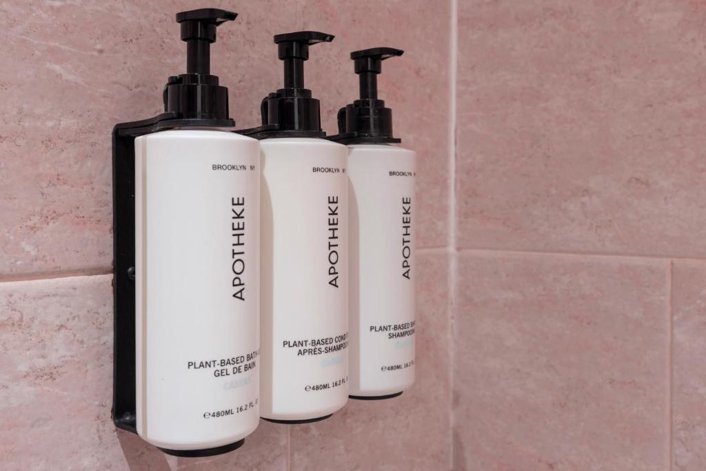 
Premium King Room with River View - Lounge Access
