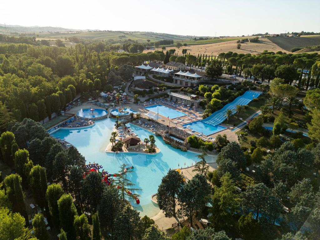 an overhead view of the water park at the resort at Centro Vacanze Verde Azzurro in Cingoli