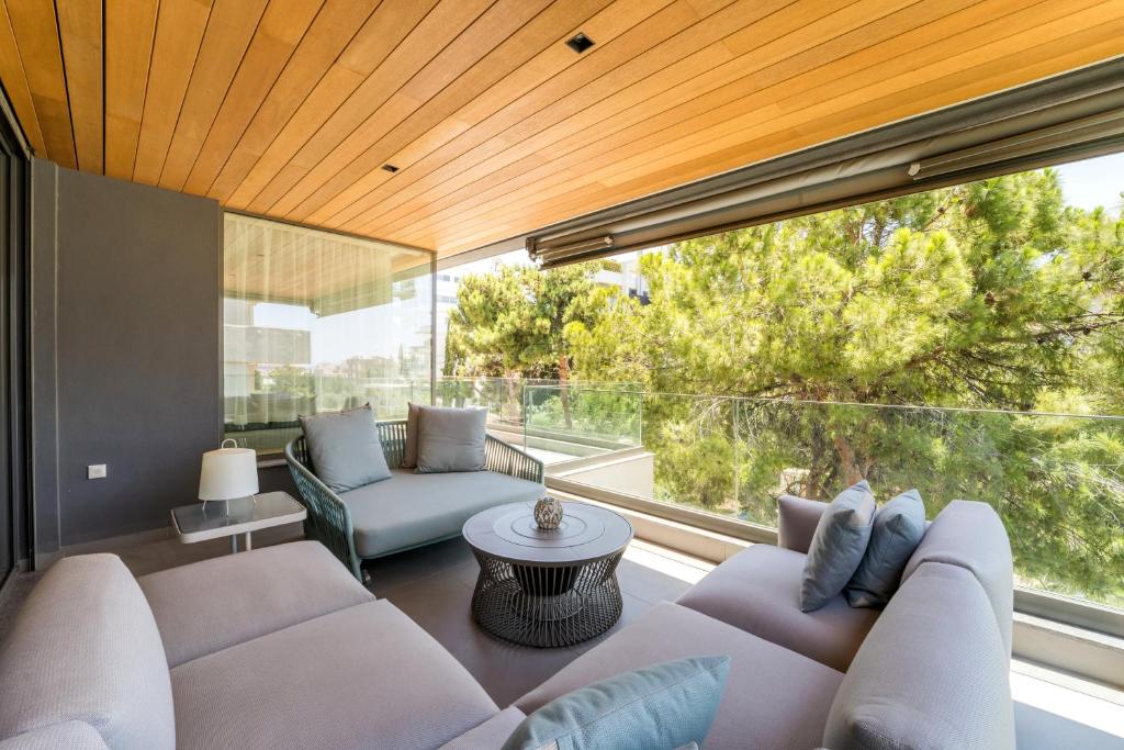Glyfada Gem - 3BD apartment