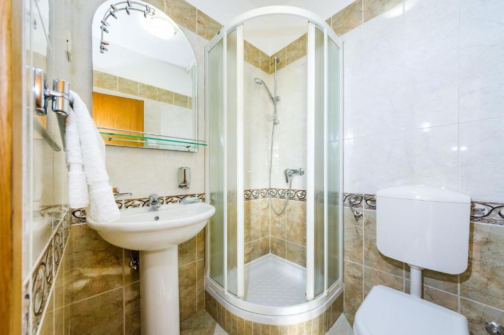 Koupelna v ubytování Apartments Cloe