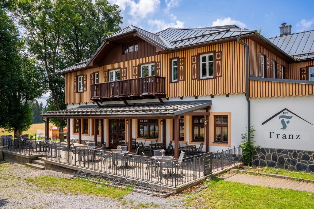 Budova, kde se hotel nachází