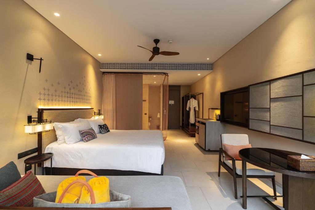 Pullman Khao Lak Resort - 12