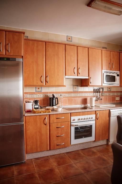 A kitchen or kitchenette at Casa La Sinagoga de Trujillo