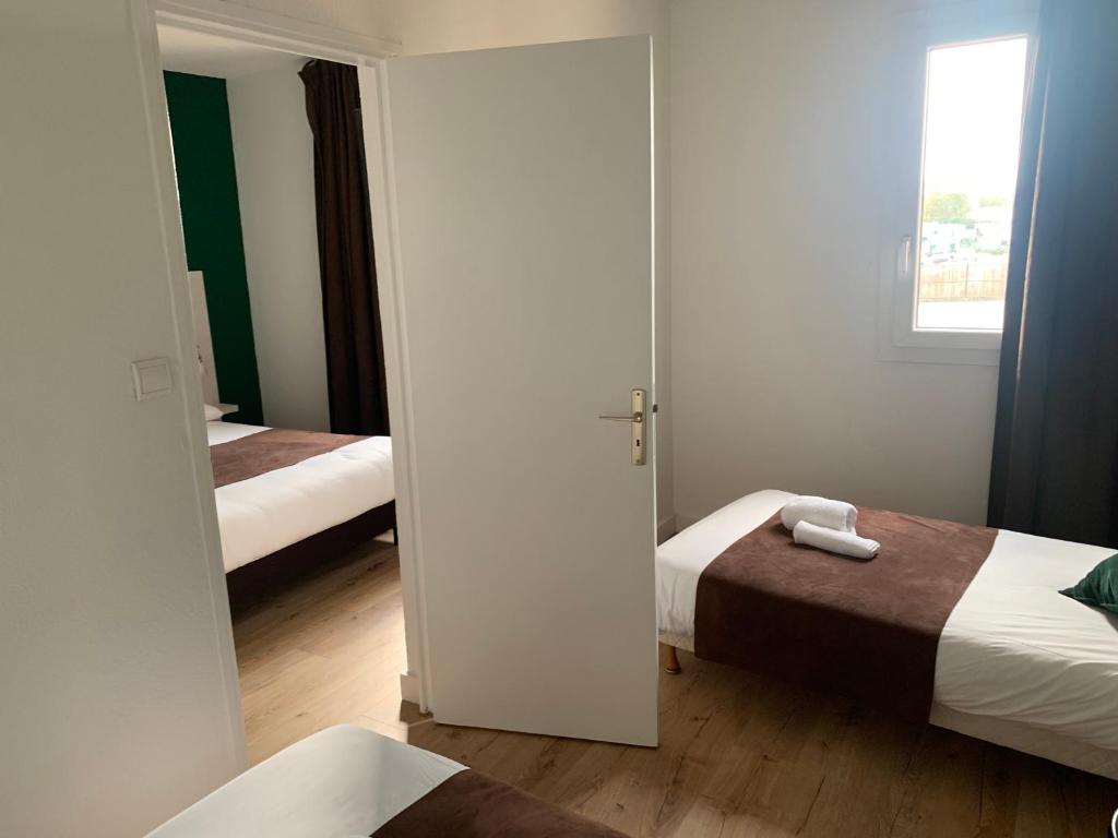 Contact Hôtel des États-Unis - Resim 26