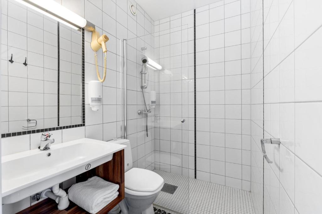 Koupelna v ubytování Lakselv Hotel