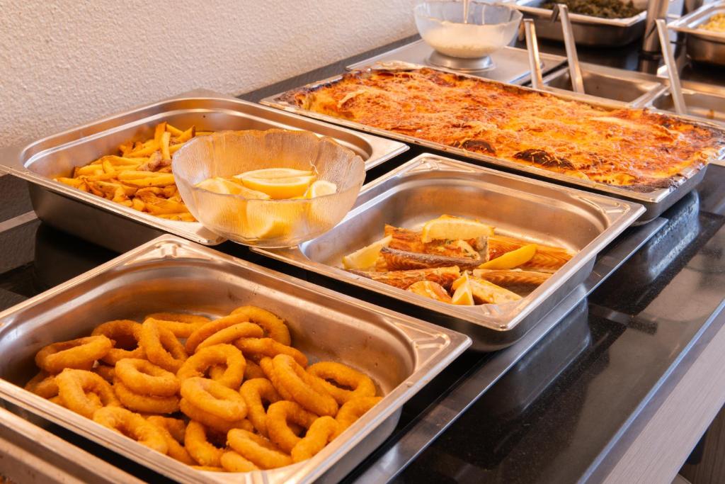 Jídlo v hotelu nebo okolí