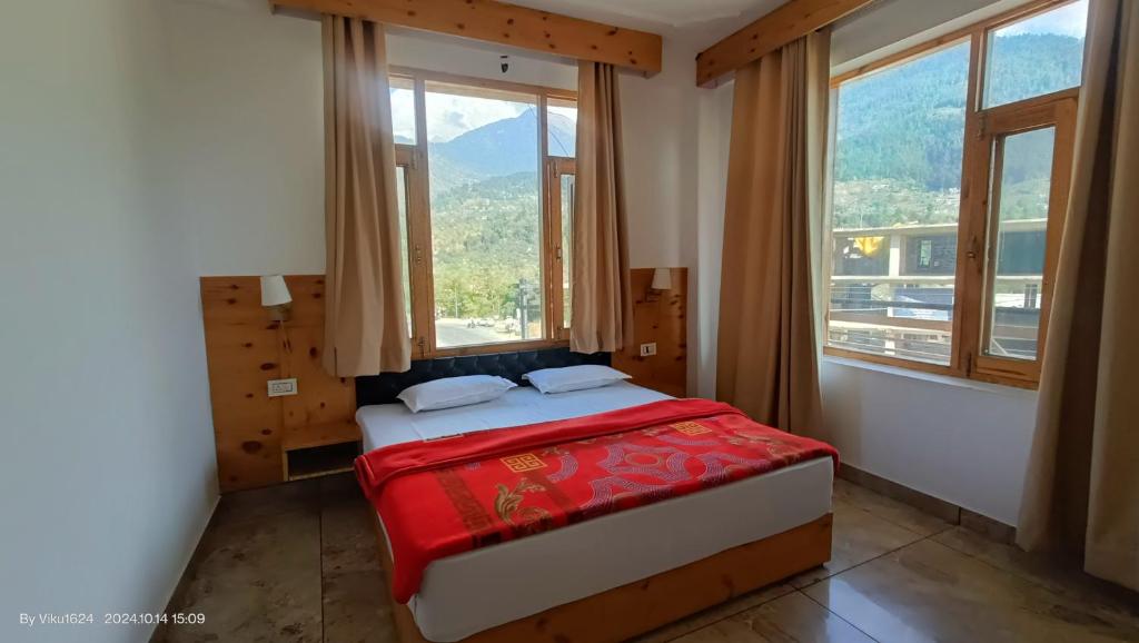 Φωτογραφία από το άλμπουμ του RIVA Hotel and Restaurant σε Manāli