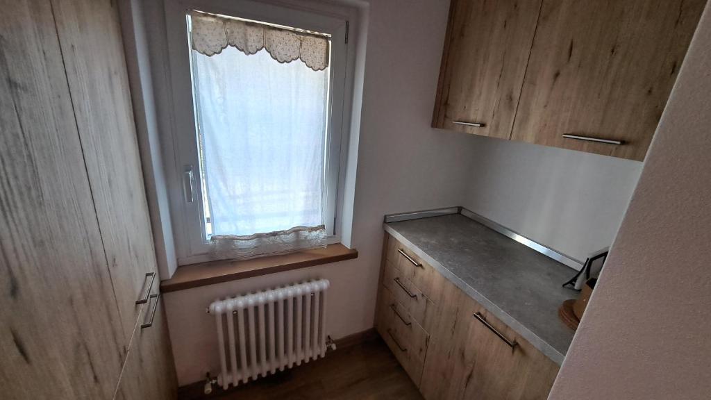 Kuchyň nebo kuchyňský kout v ubytování Bruce's family home