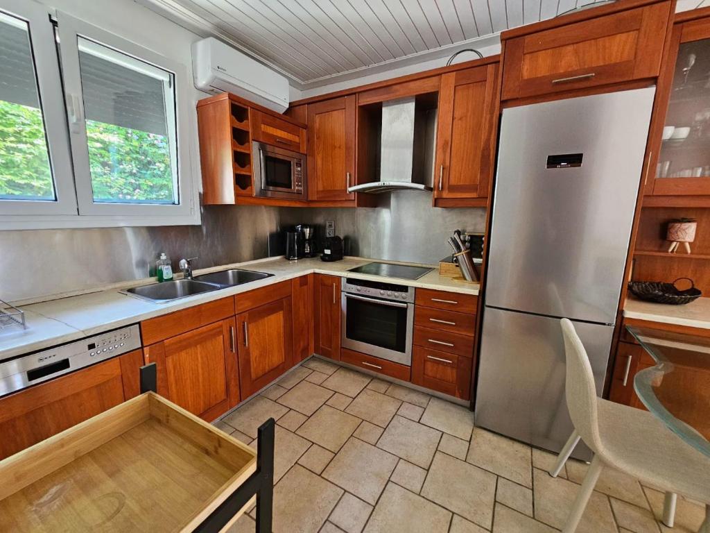 Kuchyň nebo kuchyňský kout v ubytování Corfu Dream Holidays Villas