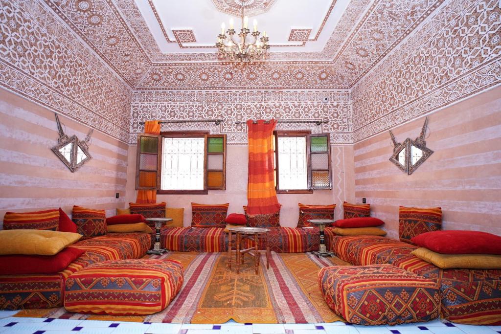 Riad Dar Essassi 23 - Grundes Dreifacher Raum Mit Gemeinsamem Bad